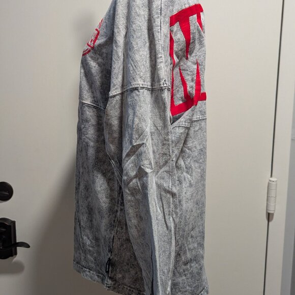 SDCC 2022 Marvel Spirit Jersey Small — Gray Mineral-Wash — Convention Exclusive - Picture 3 of 8